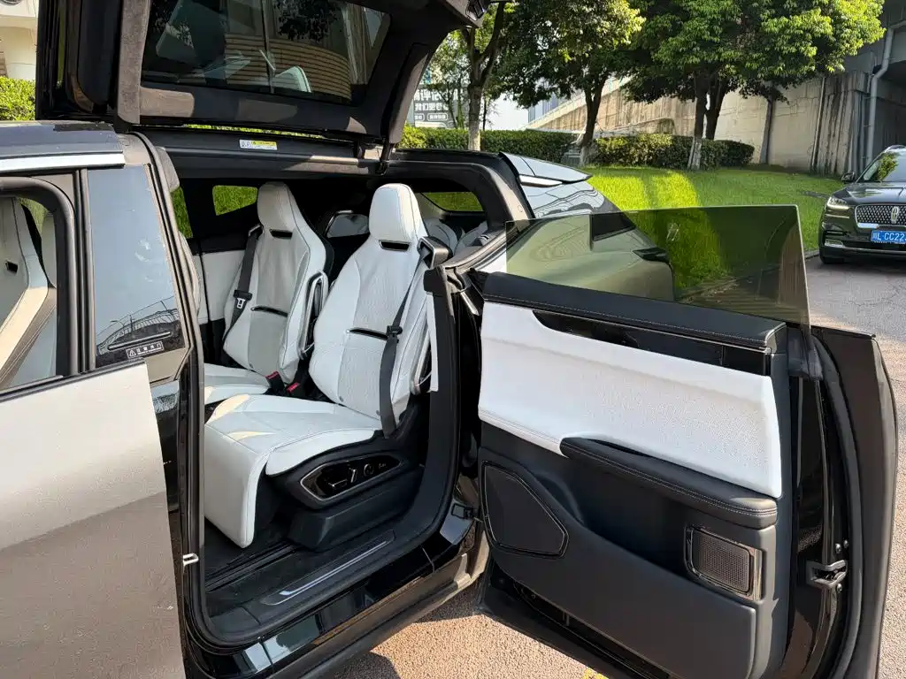 HiPhi X 2023 2021 Luxury Edition 6-Seater