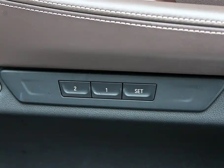 BMW 7 Series 2021 Model 730Li Luxury Package фото 32