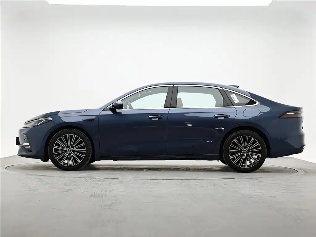 Geely Galaxy Galaxy A7 2025 EM-i фото 5