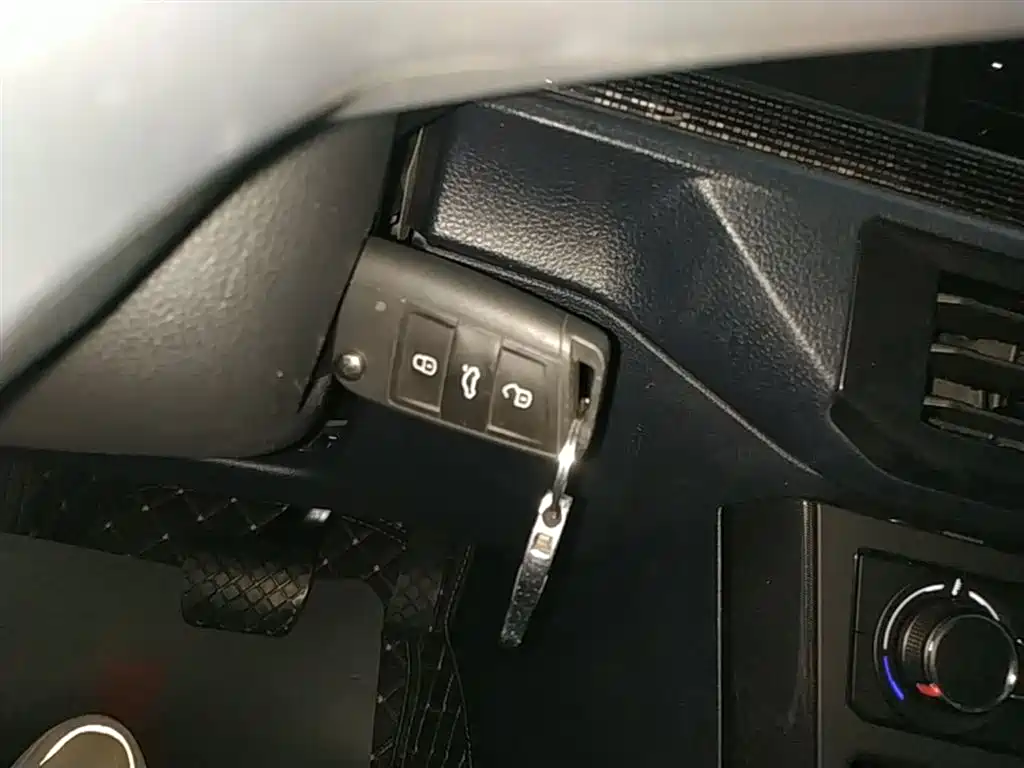 Volkswagen Lavida 2025 New Edge 1.5L Outstanding New Ease фото 9