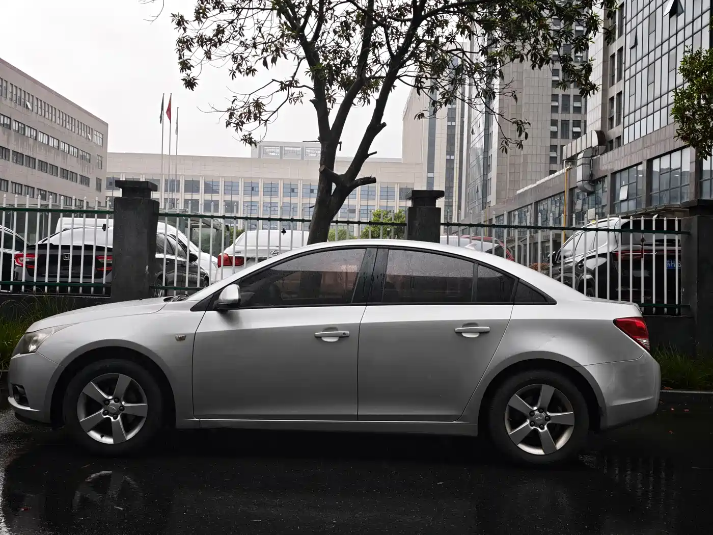 Chevrolet Cruze 2012 1.6L SE AT фото 4