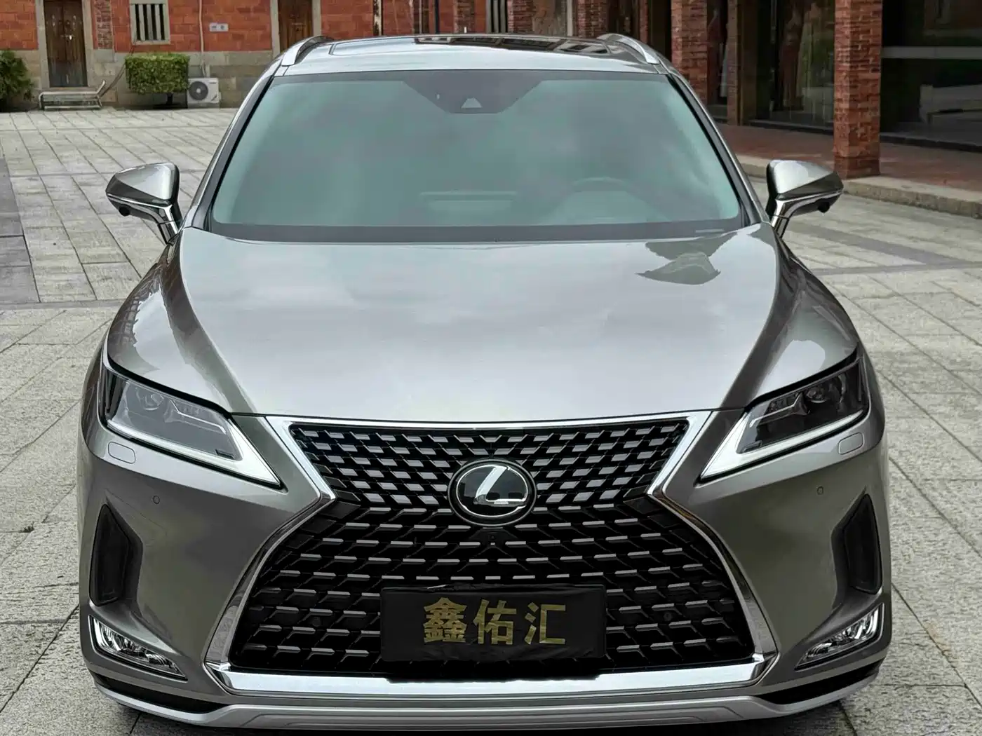 Фото 2 - Lexus RX