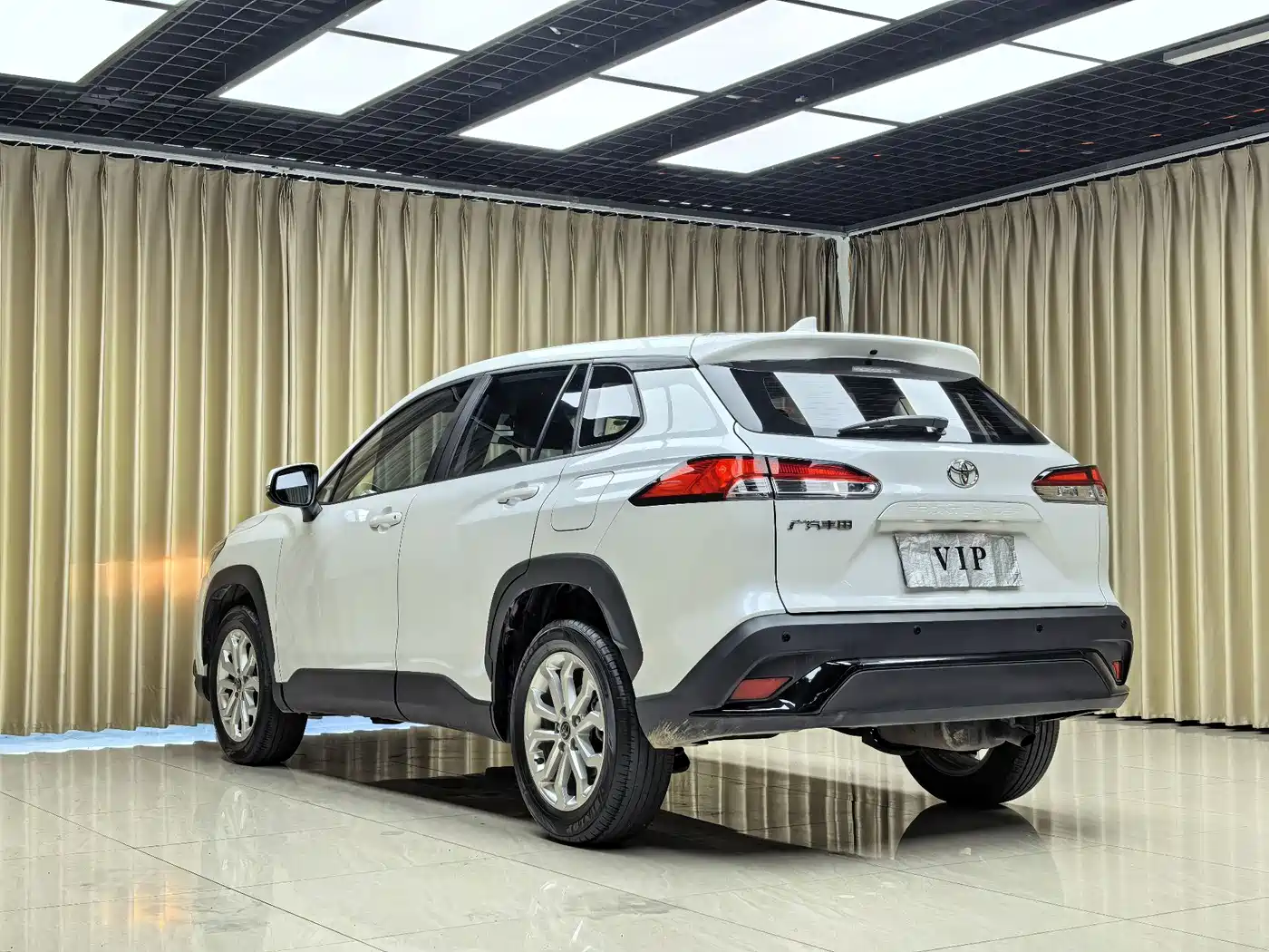 Toyota Frontlander 2024 2.0L CVT Elite Plus Edition фото 19
