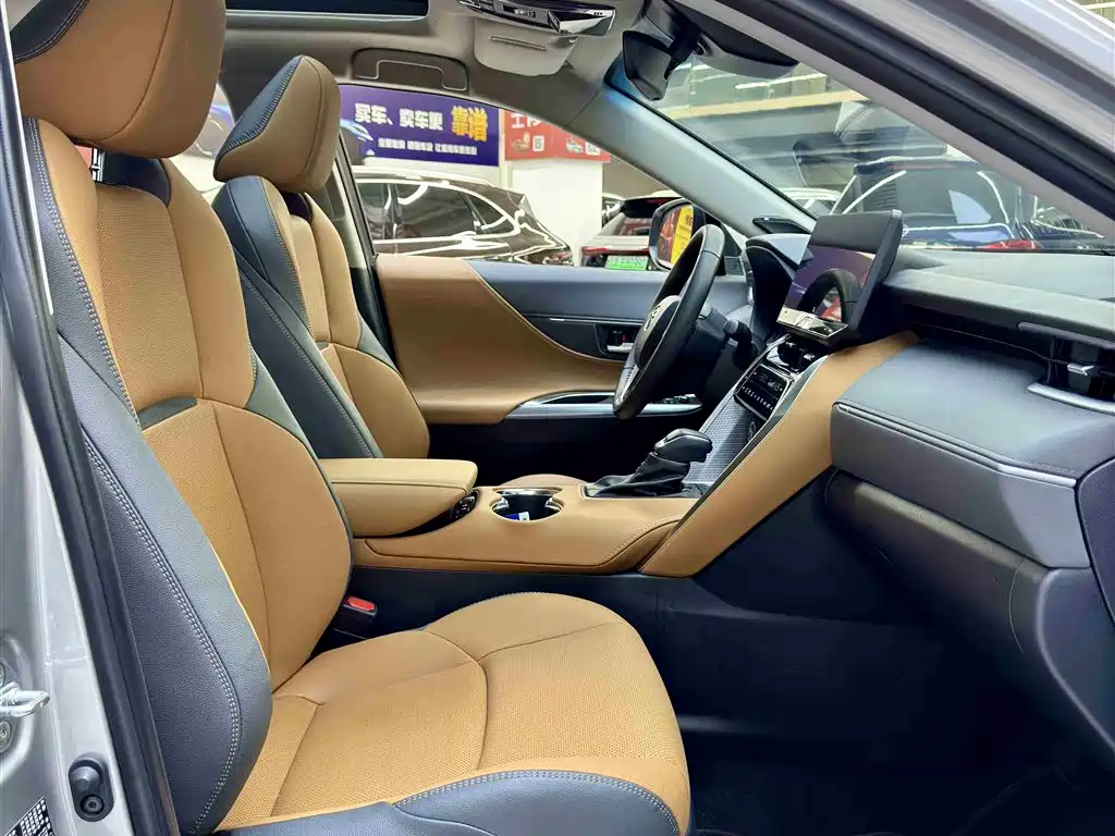 Toyota Venza 2022 2.0L CVT 2WD Premium фото 8