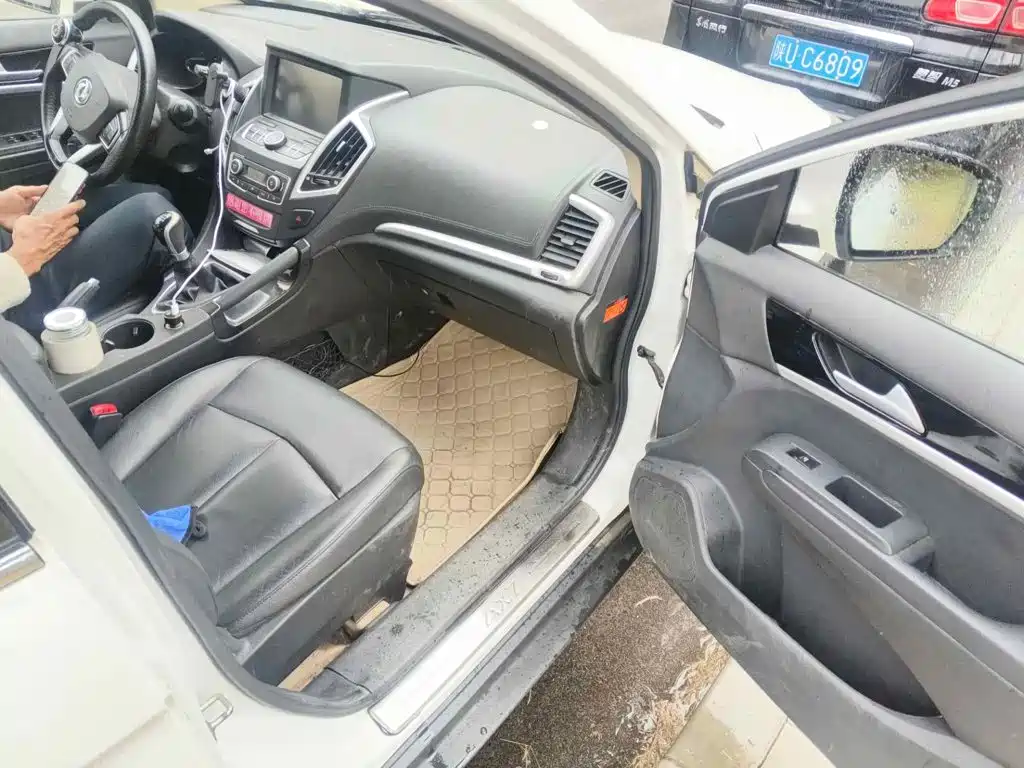Dongfeng Aeolus Dongfeng Fengshen AX7 2016 2015 2.0L Manual Zhiyi Edition