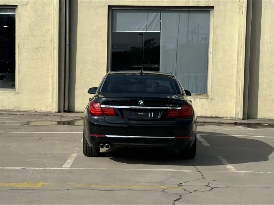 BMW 7 Series 2013 Model 730Li Luxury фото 14