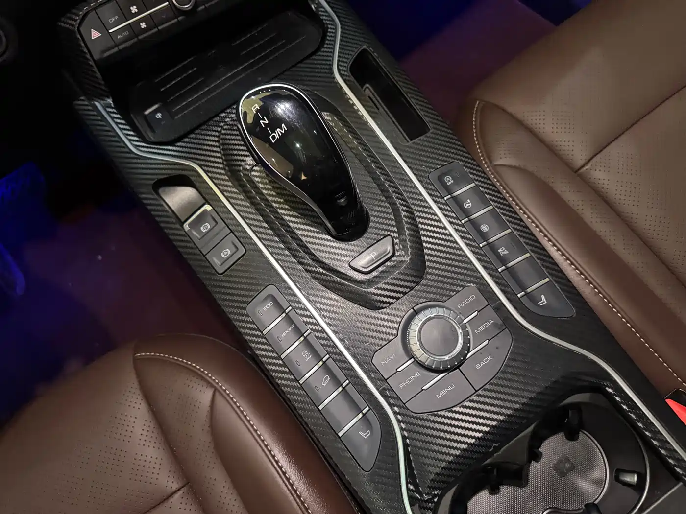 WEI PAI WEI BRAND VV6