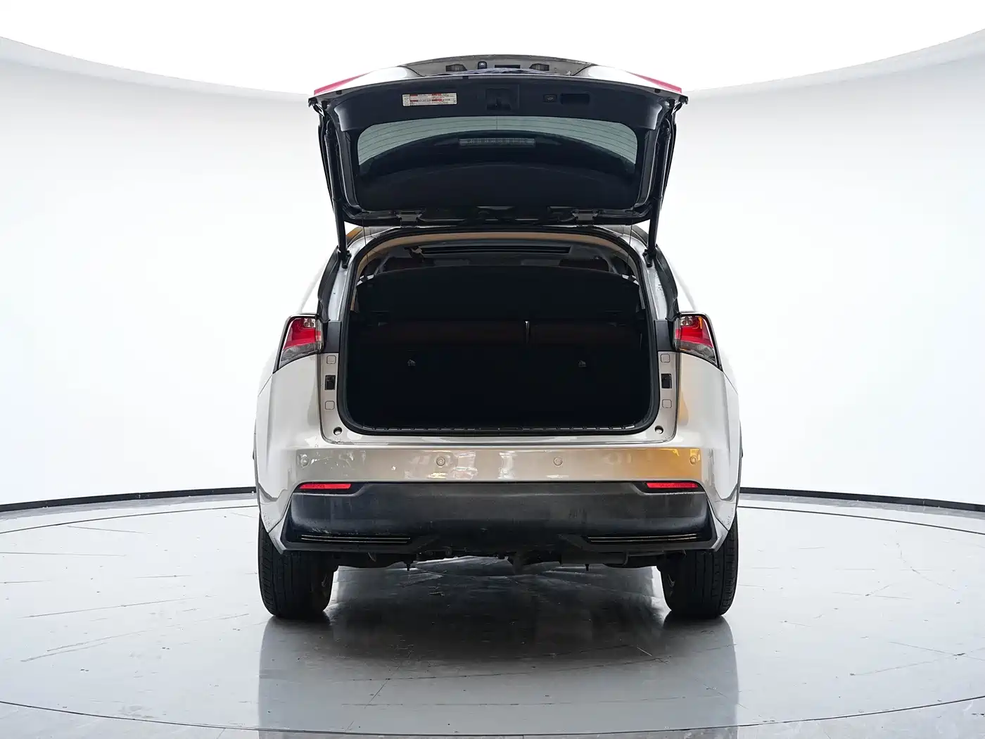 Фото 5 - Lexus NX