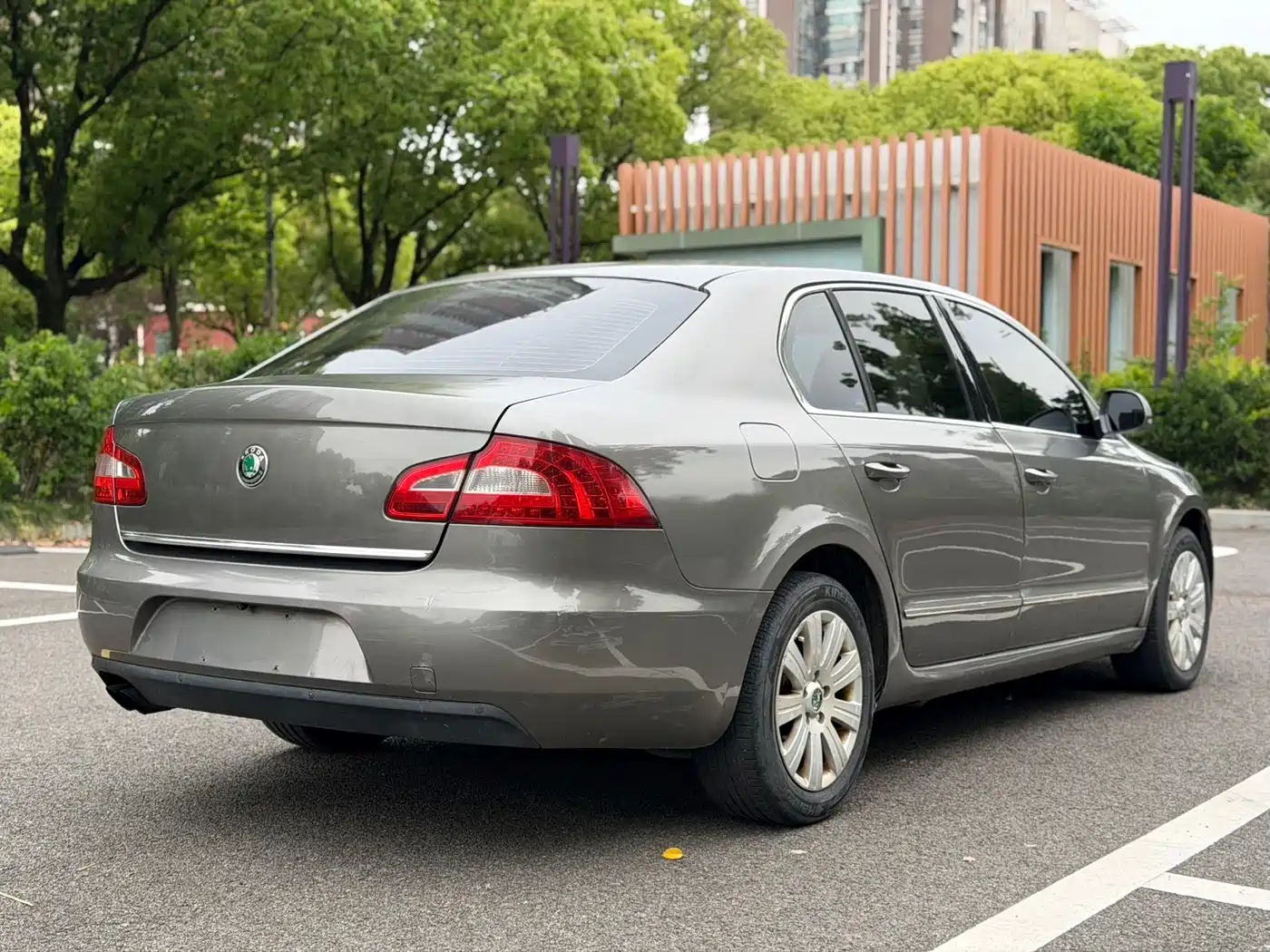 Škoda Superb 2009 1.8TSI Automatic Elegance фото 9
