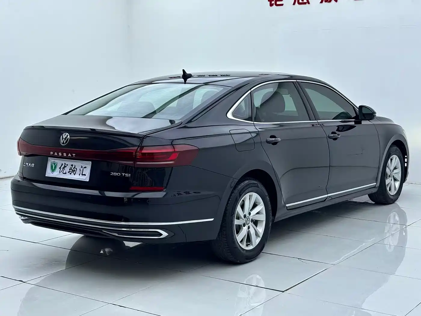 Volkswagen Passat 2022 280TSI Business Edition фото 6