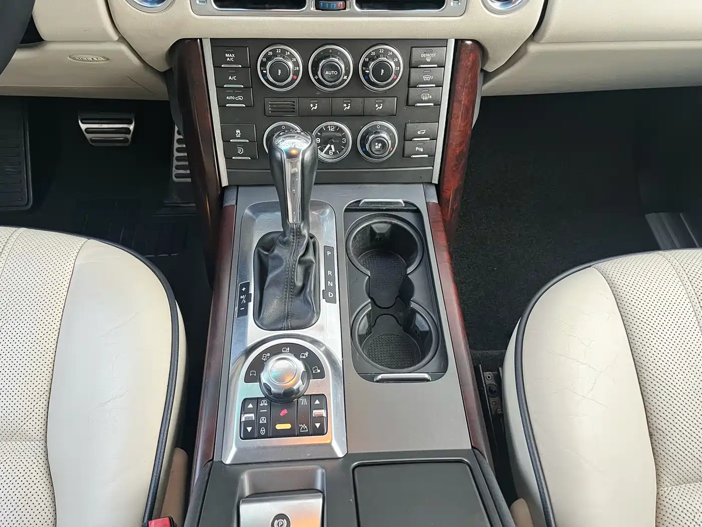 Land Rover Range Rover 2012 5.0 SC V8 фото 4