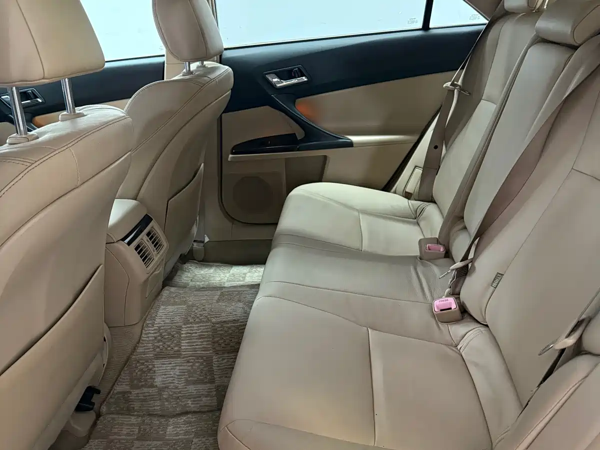 Toyota Reiz 2010 2.5V Elegance Elite Edition фото 4