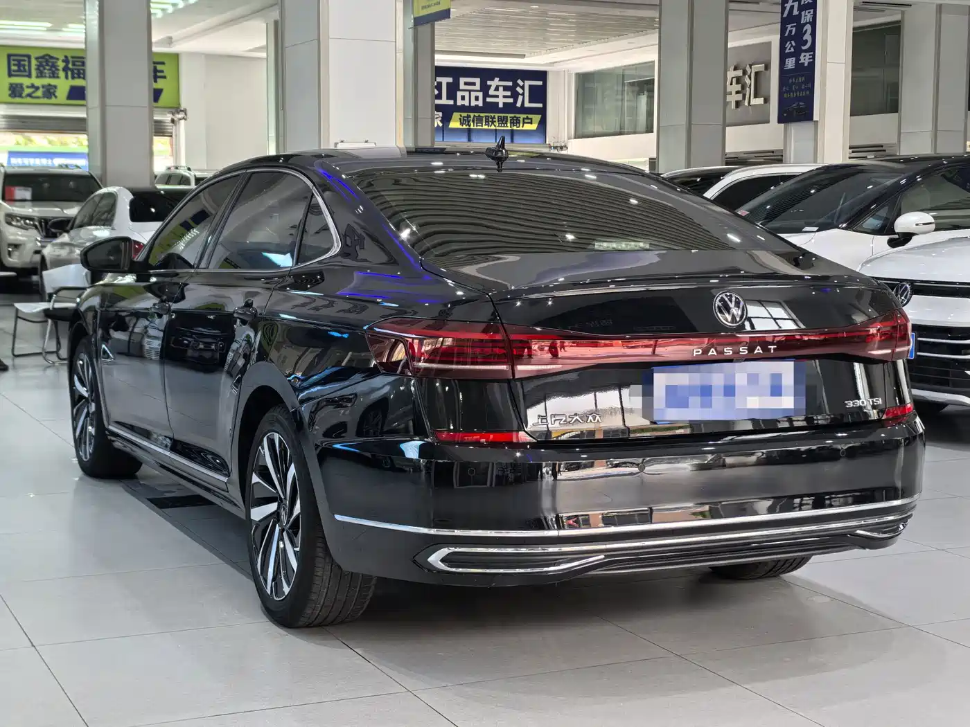 Фото 16 - Volkswagen Passat