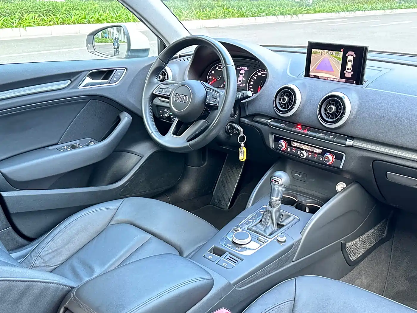 Audi A3 2018 30th Anniversary Limousine 40 TFSI Style фото 10