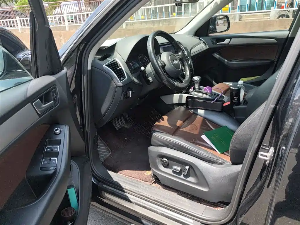 AUDI Q5