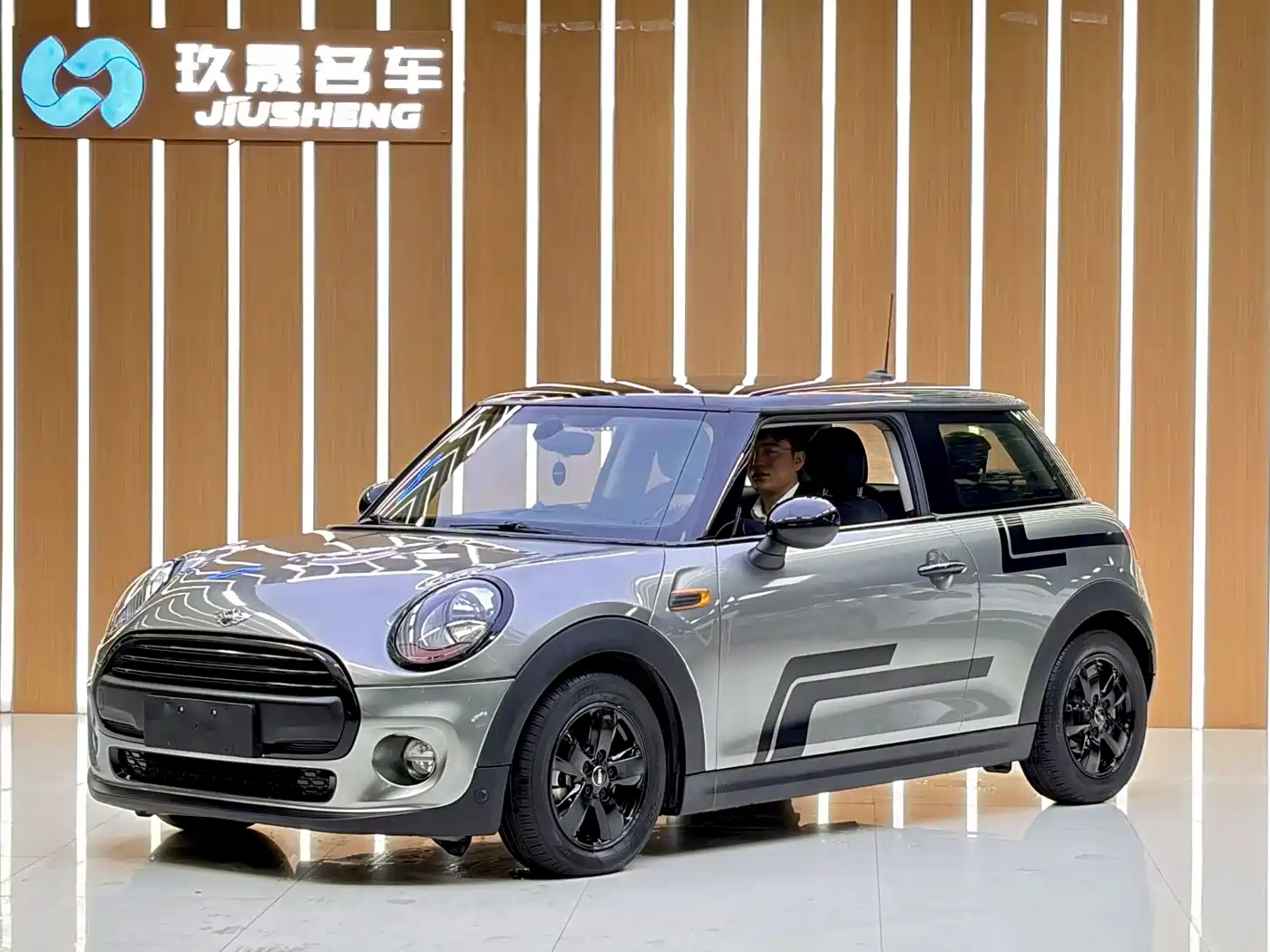 MINI MINI