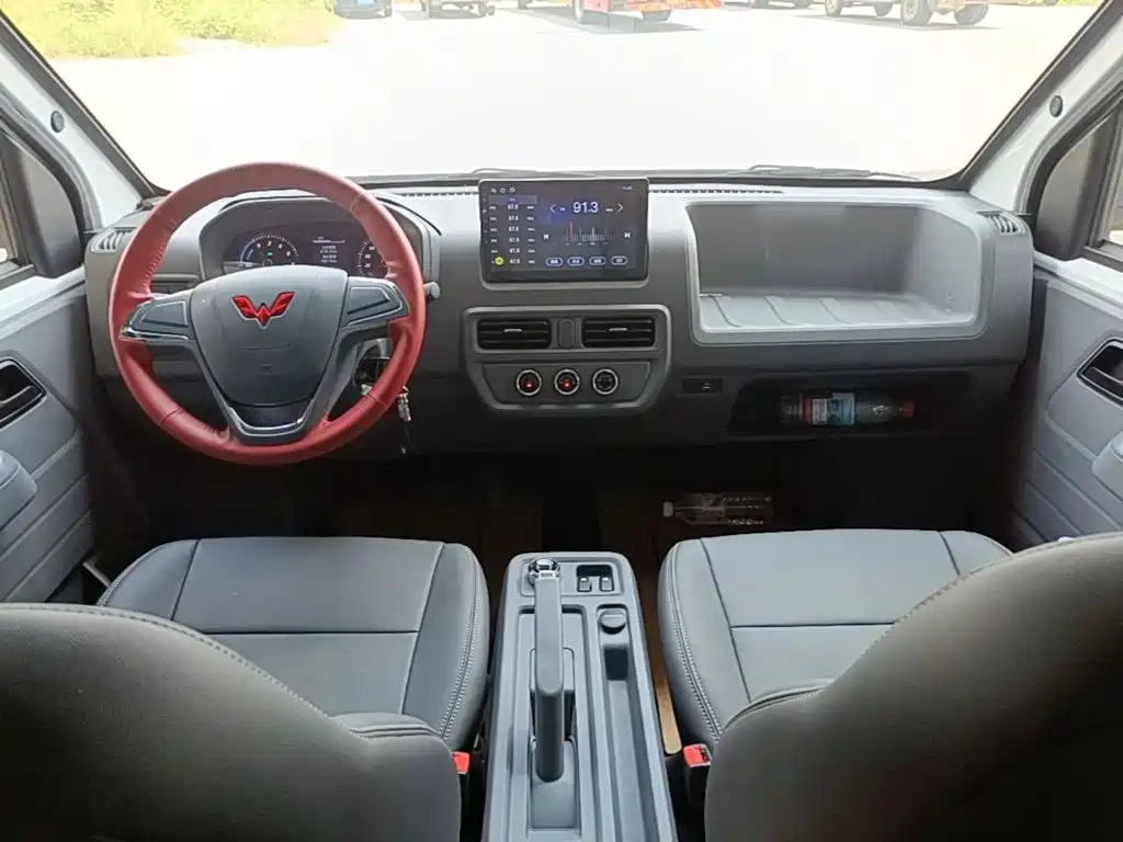 Wuling Motors Wuling Yangguang 2025 2025 400km Bus Comfort Edition