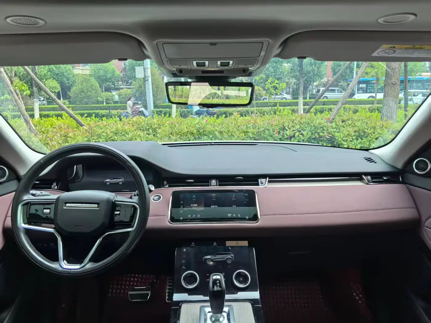 Land Rover Range Rover Evoque 2023 Range Rover Evoque L 249PS Luxury Edition фото 12