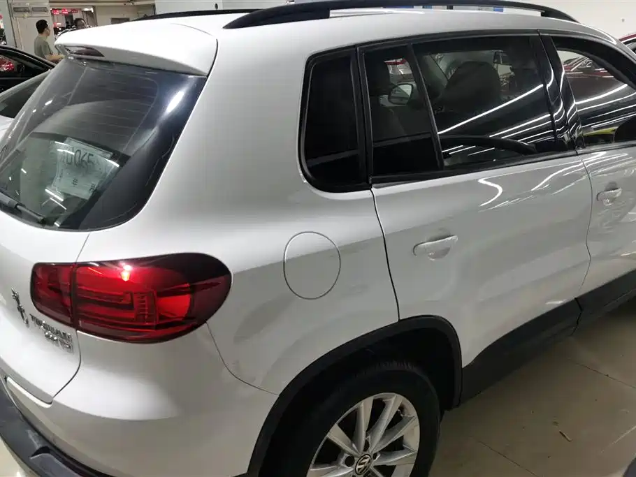 Volkswagen Tiguan 2016 280TSI Automatic 2WD Silk Road Comfort фото 3