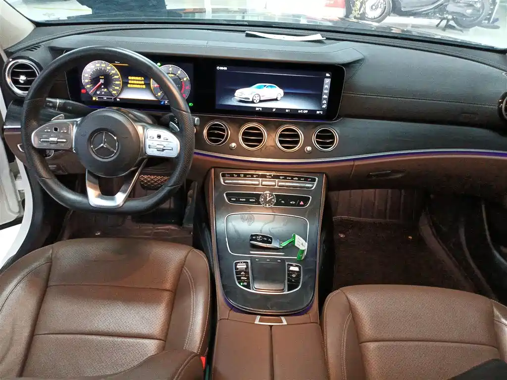 Mercedes-Benz E-Class 2019 E 300 L Sport Fashion фото 6