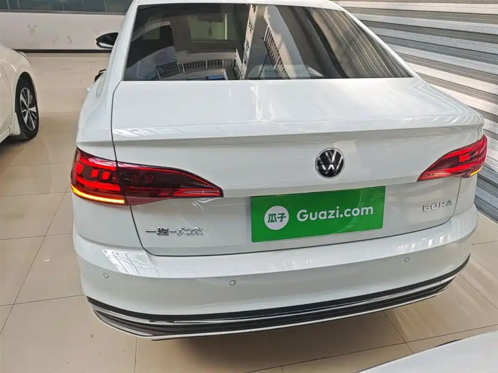 Volkswagen Bora 2025 Facelift 200TSI DSG Navigation Edition фото 6