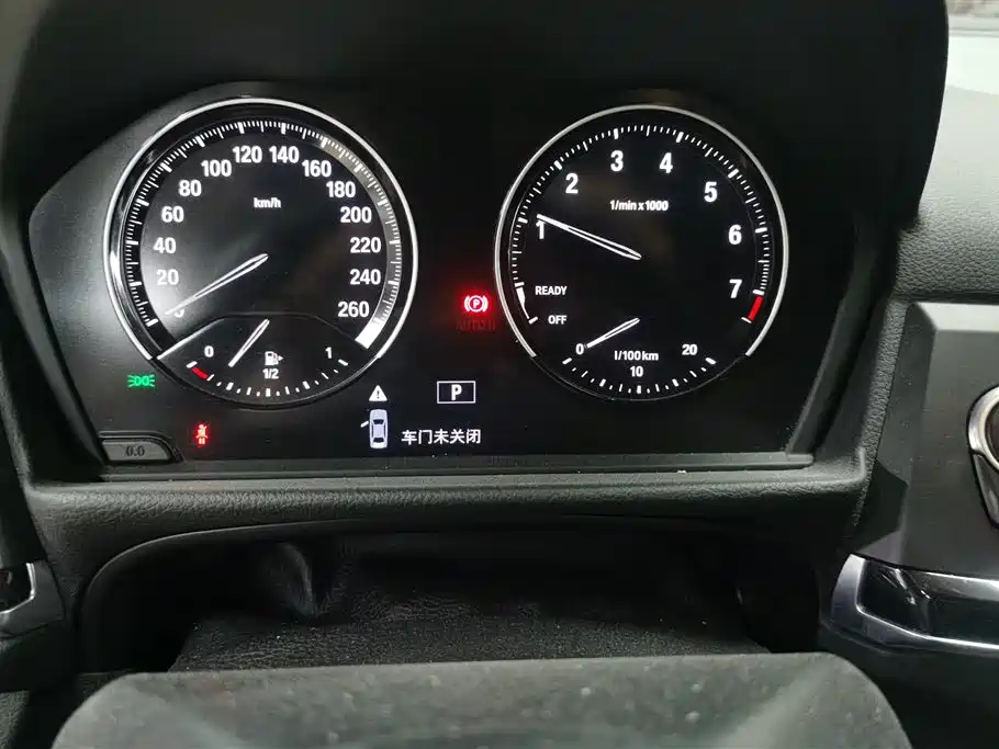 BMW 1 Series 2018 118i Sport Edition фото 14