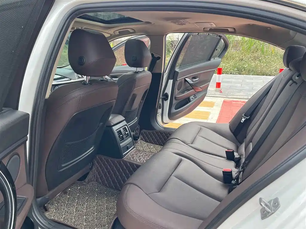 BMW 3 Series 2018 320Li Fashion Style фото 8