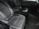 Фото 17 - Toyota Granvia