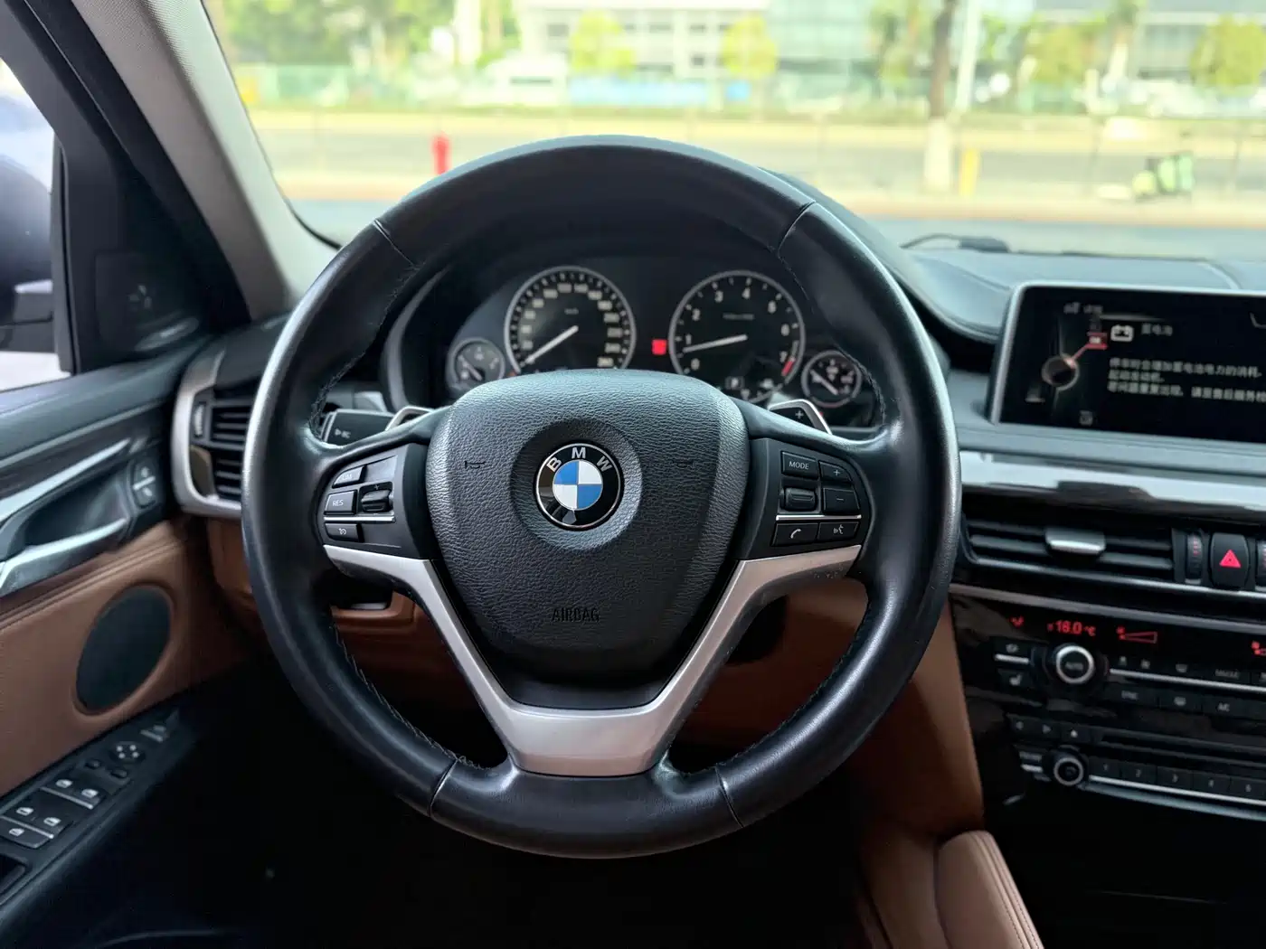 BMW X6 2015 xDrive35i Luxury Model фото 10