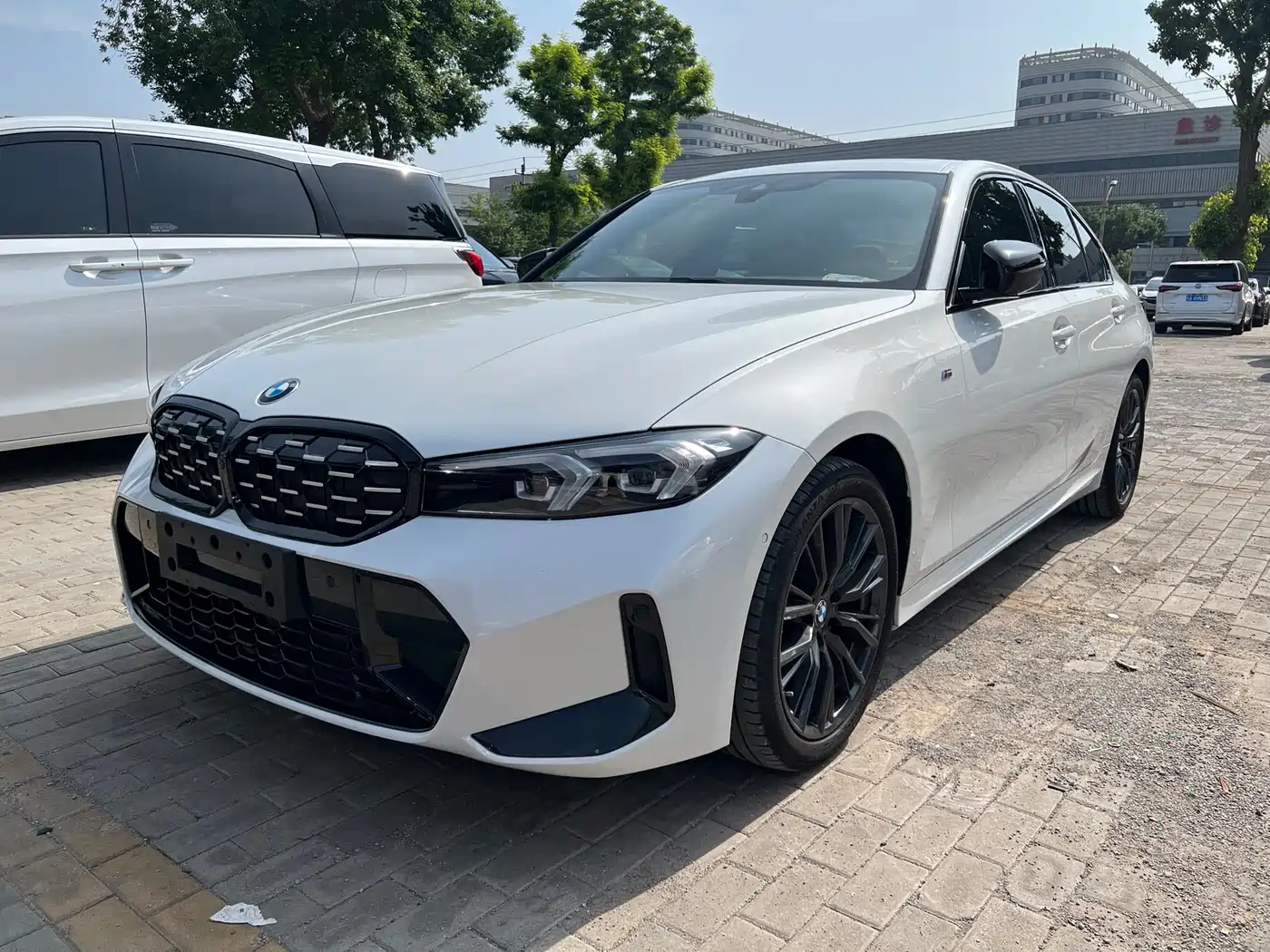 BMW 3 Series 2023 325i M Sport Black Night Package