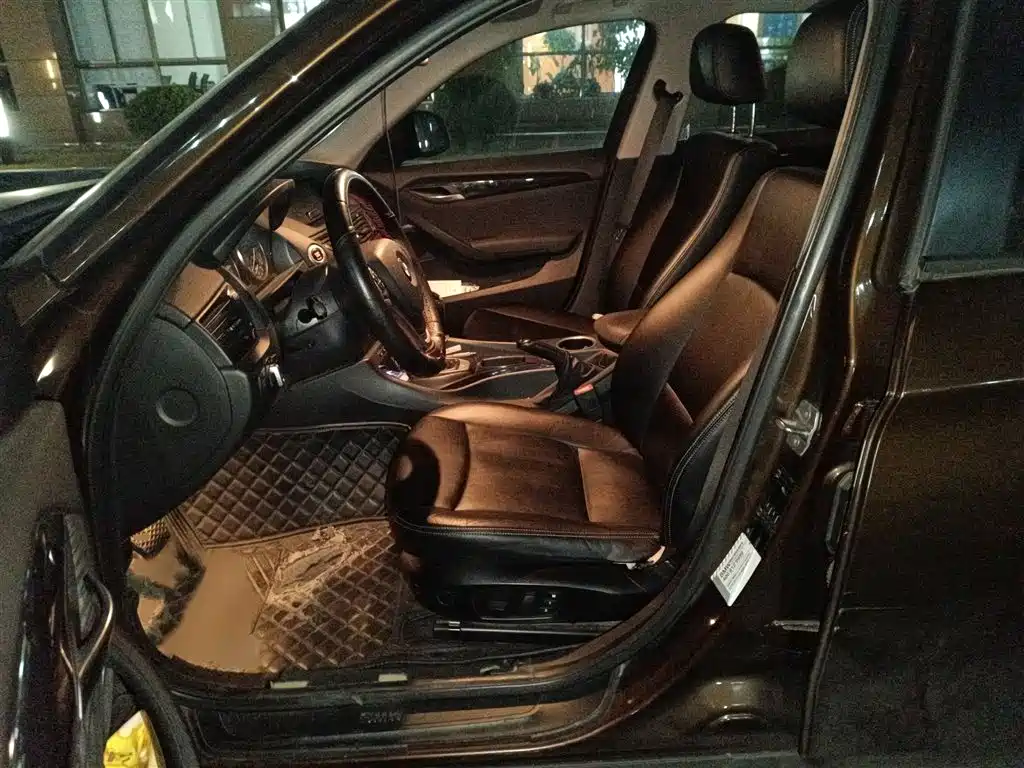 BMW X1 2015 Model sDrive18i Fashion Advanced Edition фото 8