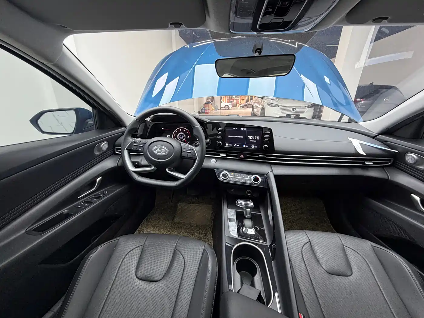 Hyundai Elantra 2021 1.5L CVT GLX Elite Edition фото 14