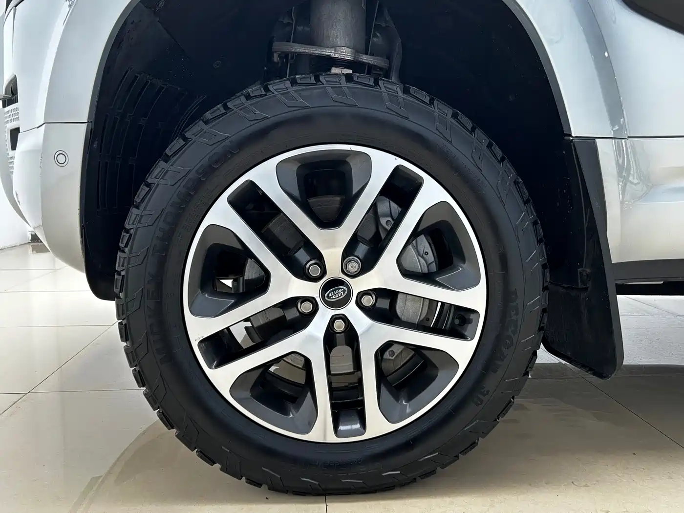 Land Rover Defender 2022 Model 90 3.0T P400 XS фото 22
