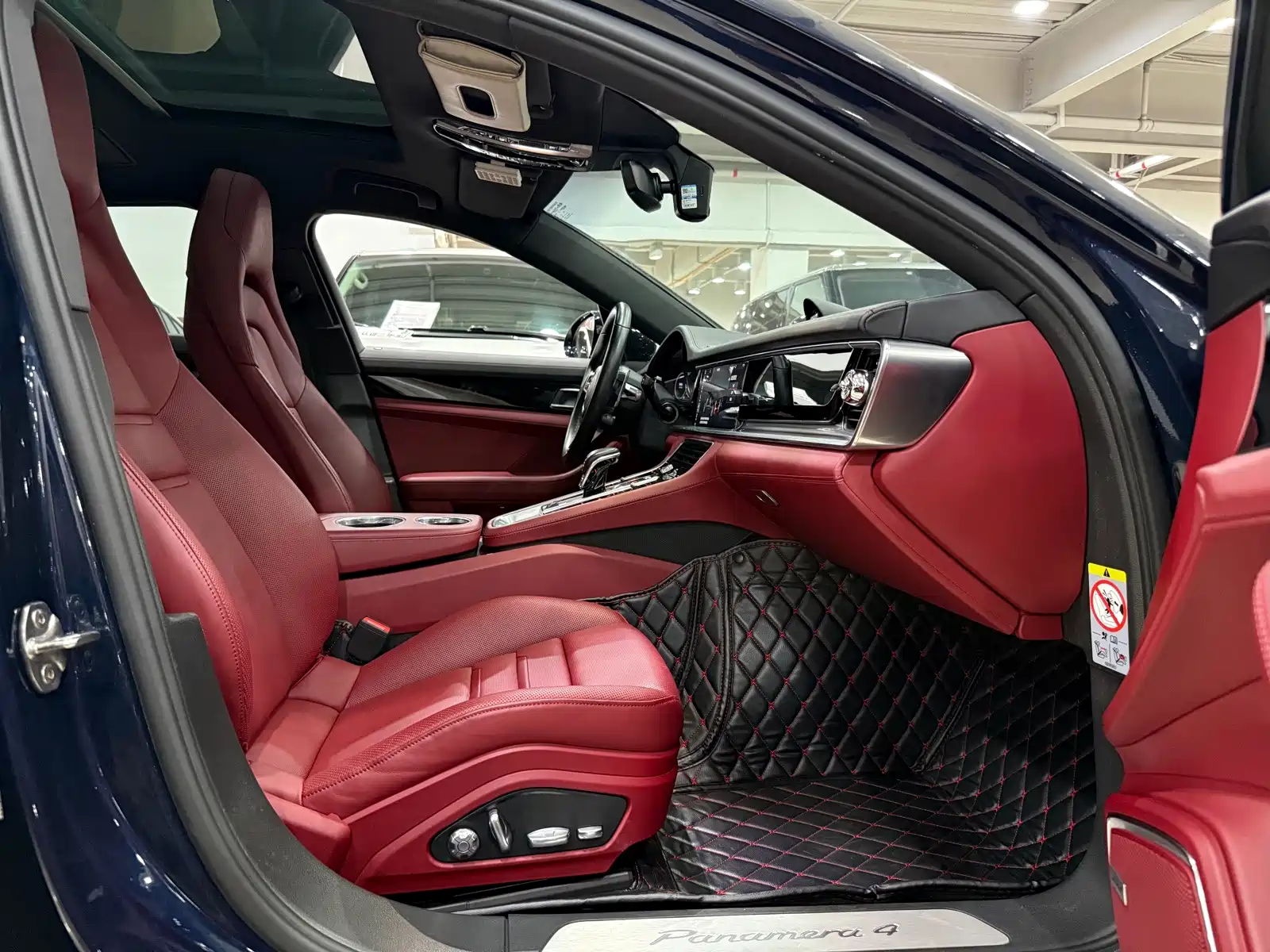Photo 15 - Porsche Panamera New Energy
