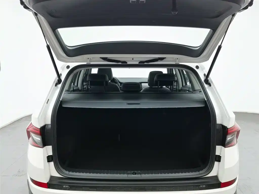 Škoda Kodiaq 2019 Facelift TSI330 5-seat 2WD Comfort China VI фото 16