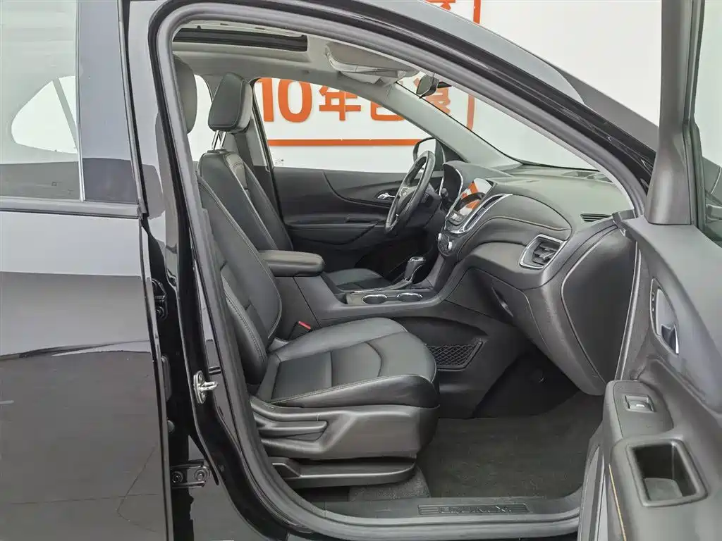 Chevrolet Equinox 2018 RS 550T Automatic 4WD Pioneer Edition фото 23