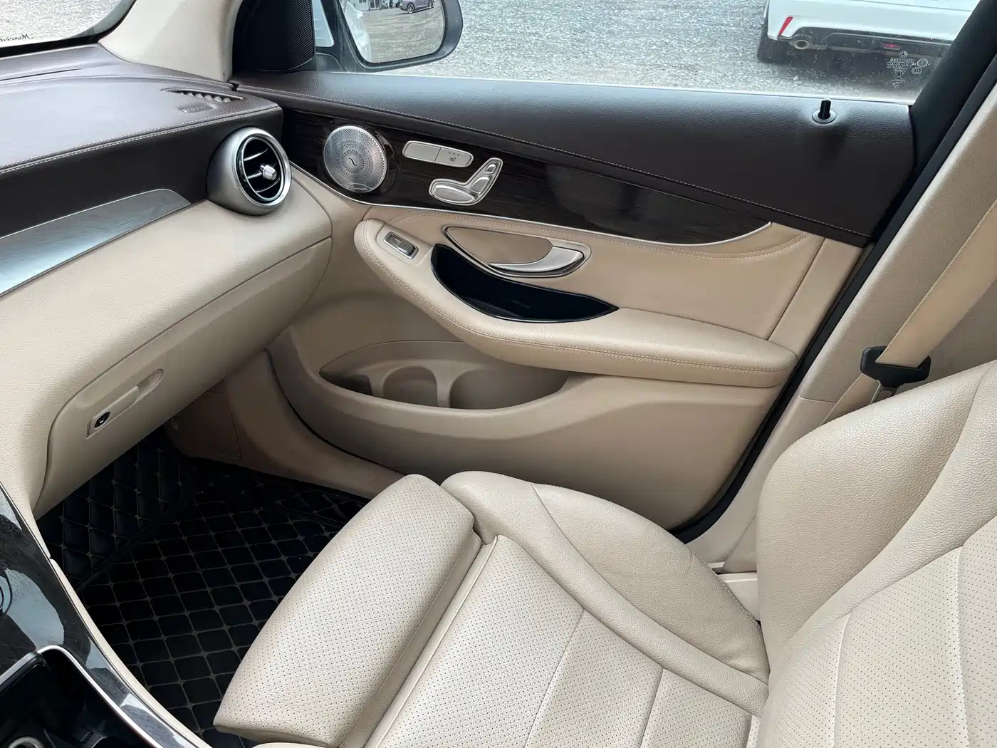 Mercedes-Benz GLC 2017 GLC 260 4MATIC Dynamic фото 12