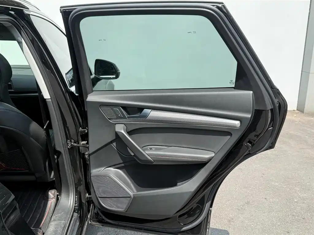 Audi Q5L 2020 45 TFSI Exclusive Fashion фото 14