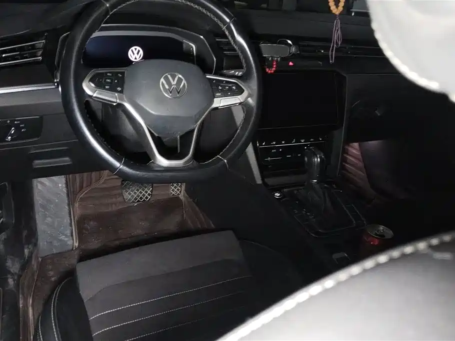 Volkswagen Magotan 2020 330TSI DSG Luxury фото 12