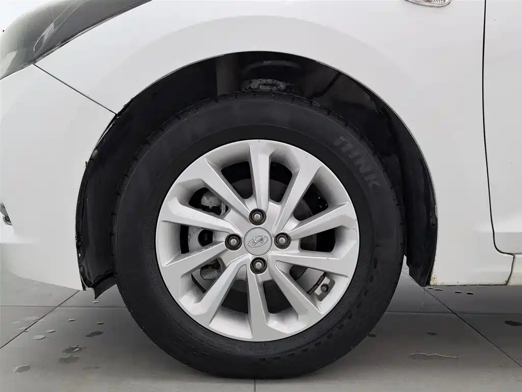 HYUNDAI ACCEPT