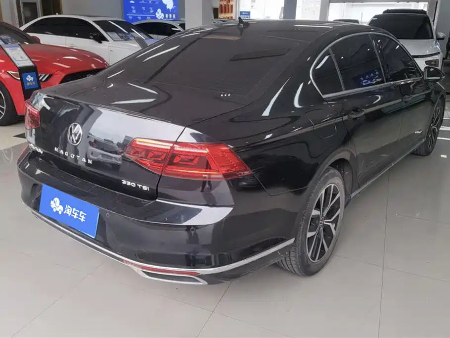 Volkswagen Magotan 2020 330TSI DSG Leading фото 3