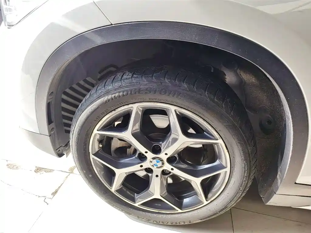 BMW X1 2018 xDrive20Li Premium Model фото 23