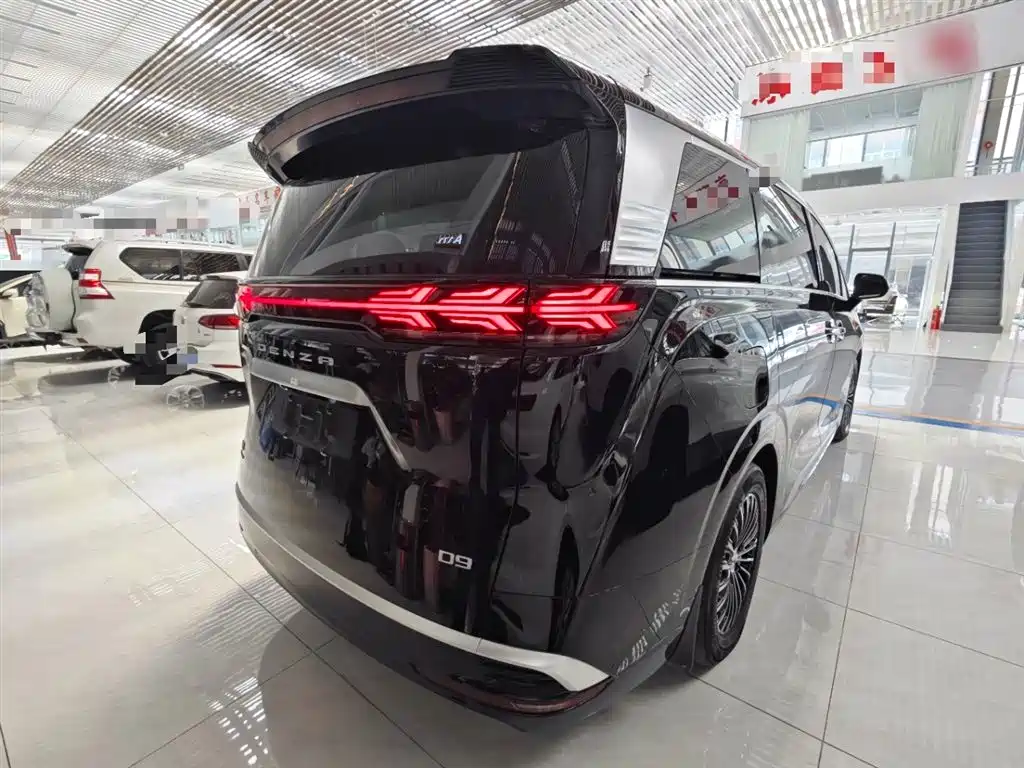 Denza D9 2022 DM-i 970 All-Wheel Drive Honor Edition фото 7