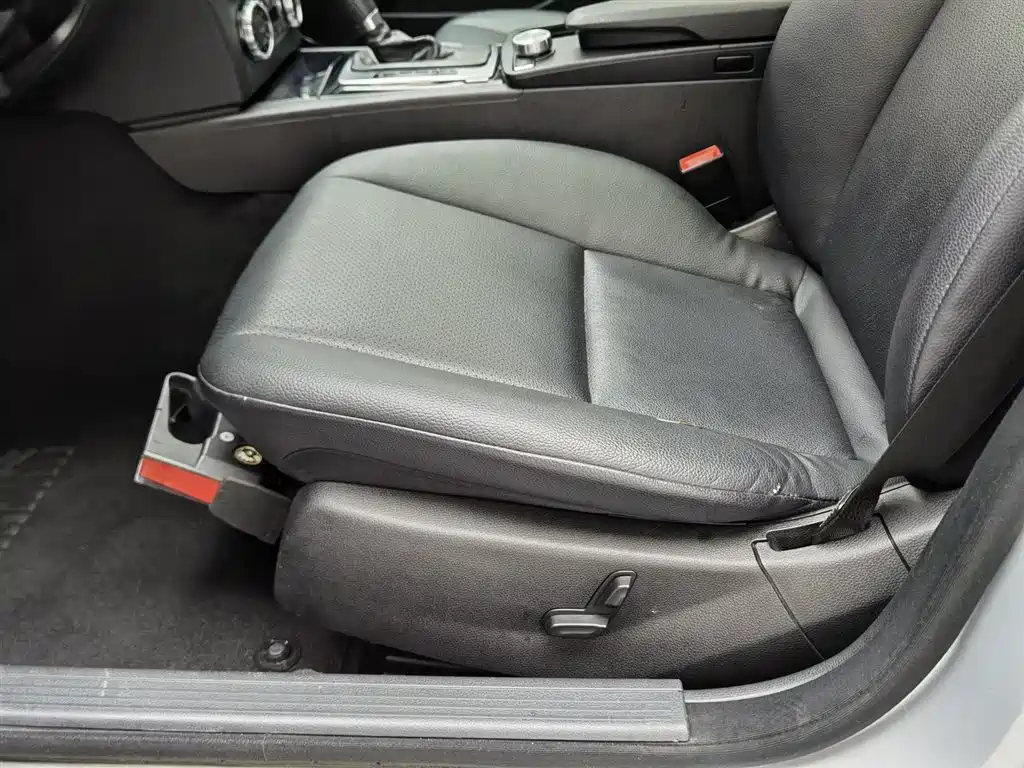 Mercedes-Benz C-Class 2011 C 180K Classic фото 20