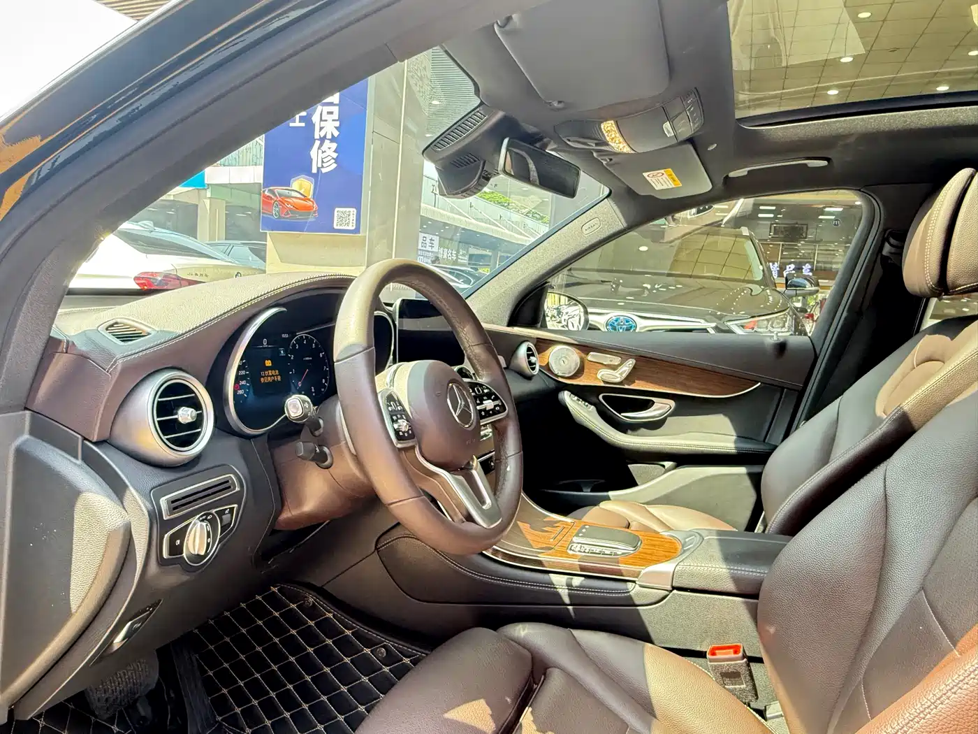 Mercedes-Benz GLC 2021 GLC 300 L 4MATIC Sporty фото 18
