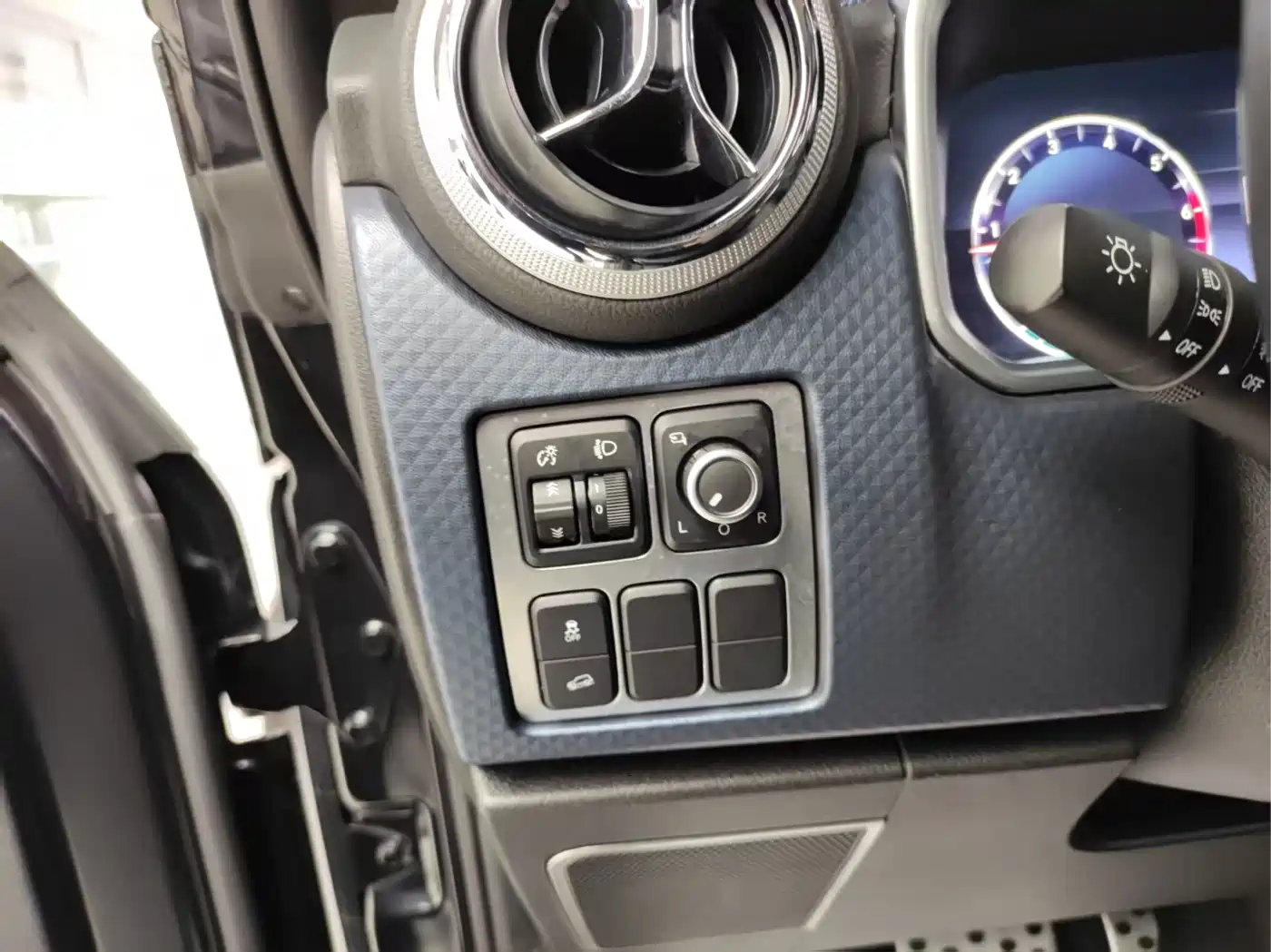BAIC ORV Beijing Offroad BJ40 2021 2.3T Auto 4WD Blade Hero Supreme Edition фото 22
