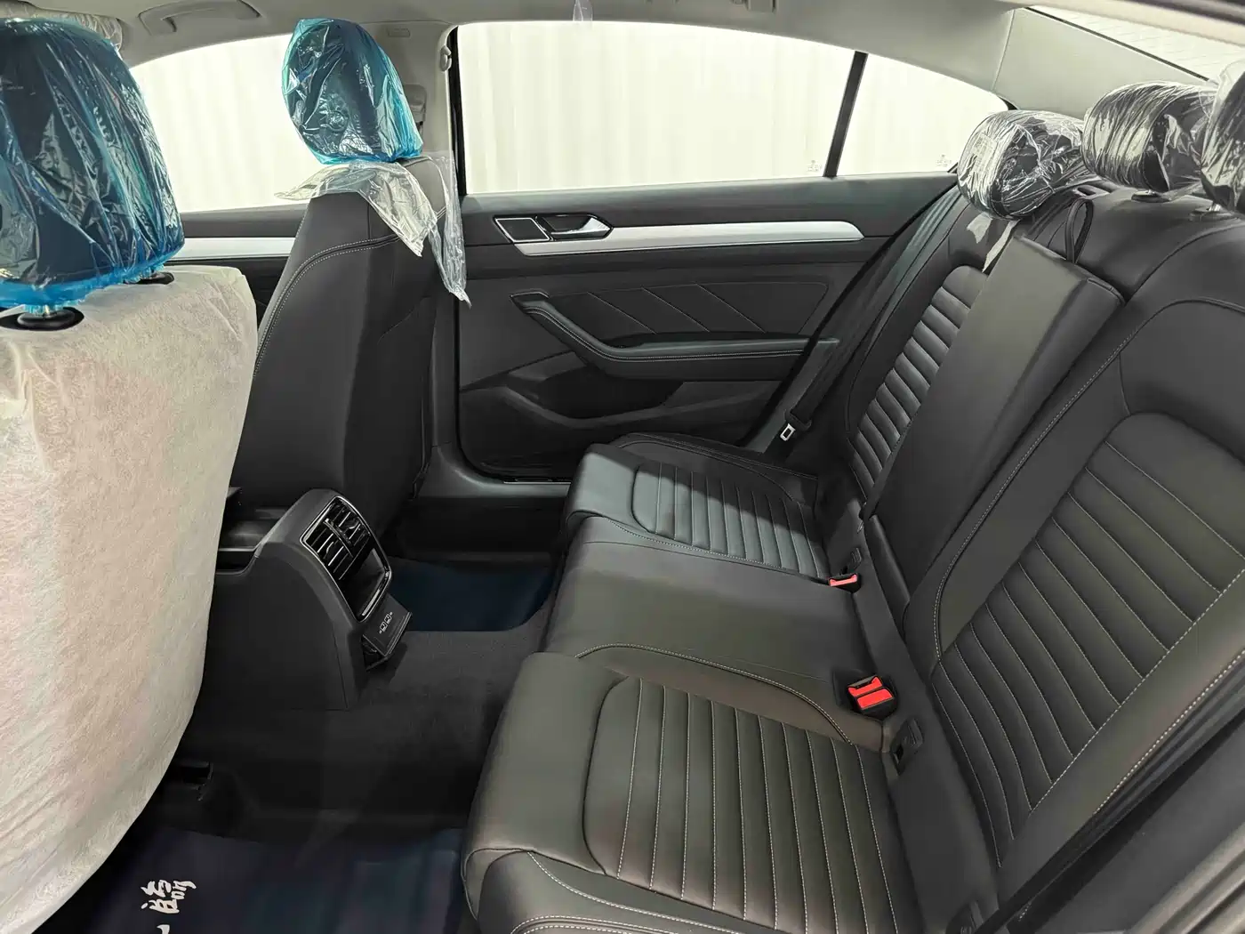 Volkswagen Magotan 2025 Popular Edition 280TSI DSG Comfort фото 13