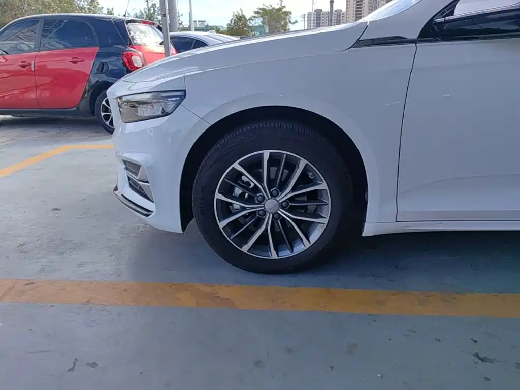 Фото 23 - Geely Preface