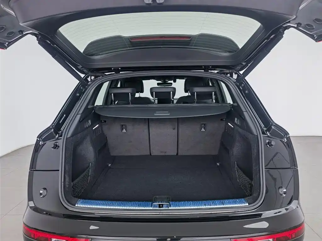 Audi Q5L 2023 40T Luxury Dynamic фото 16