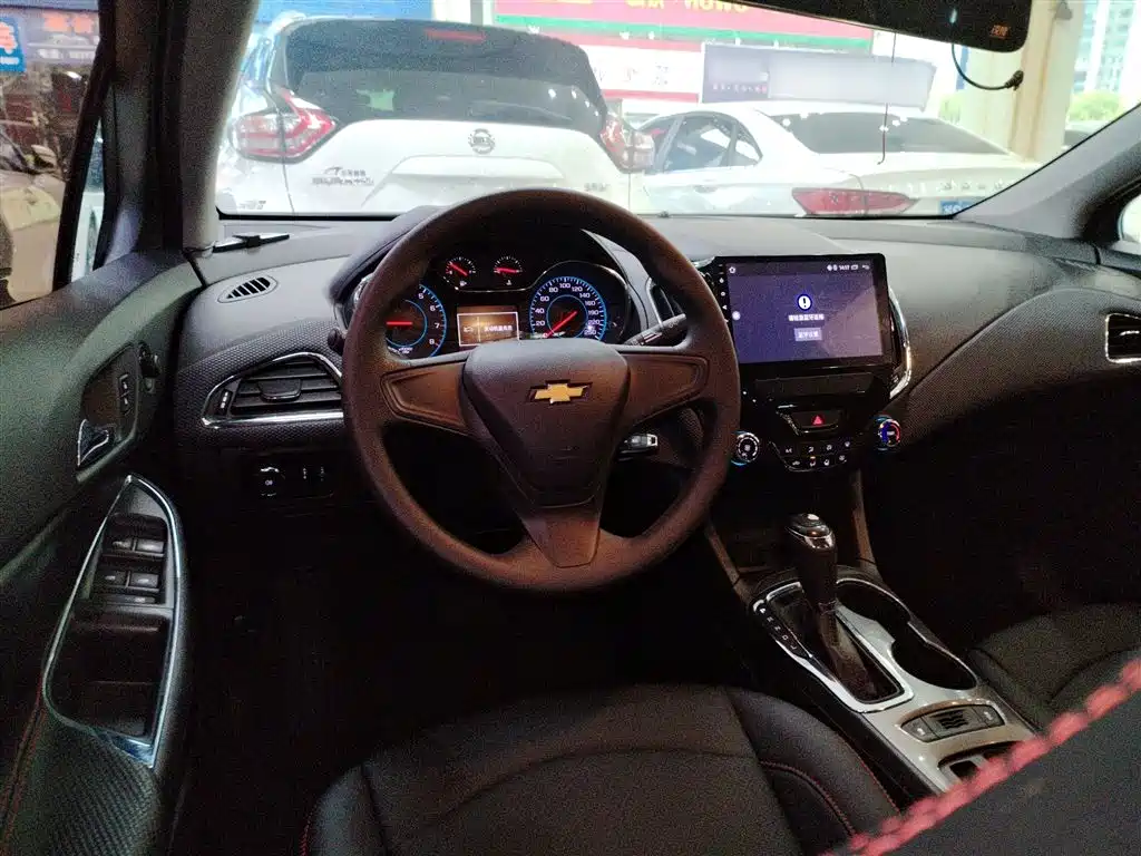 Chevrolet Cruze 2017 1.5L Automatic Pioneer Sunroof фото 11